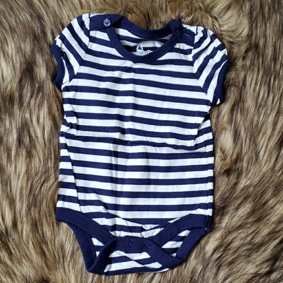 Gap - Picture 2 of 7